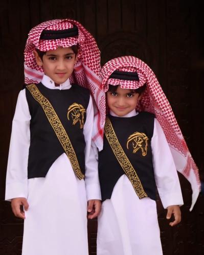 اختيار السديري المثالية لأطفالك: دليل شامل للمقاسات والتصاميم