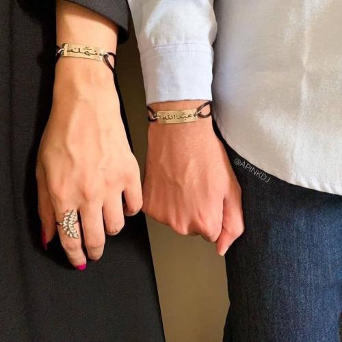 اسورة الاسم وتاريخ بللون الذهبي