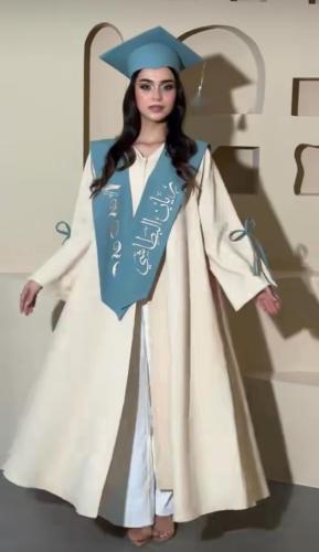 عباية تخرج نسائي 2026 مع وشاح مطرّز فاخر