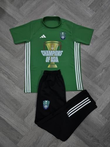طقم كأس النخبة الاسيويه بشعار نادي الاهلي السعودي...
