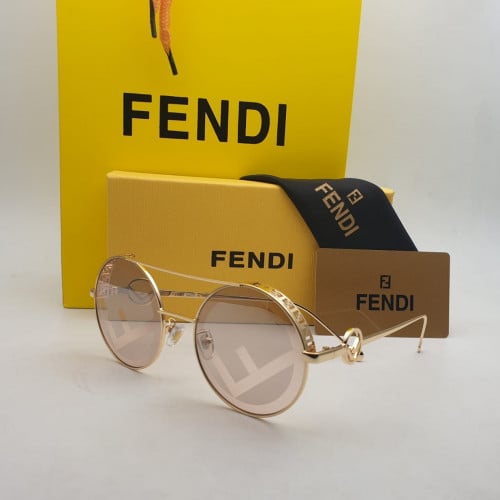 نظاره نسائي من رومكس