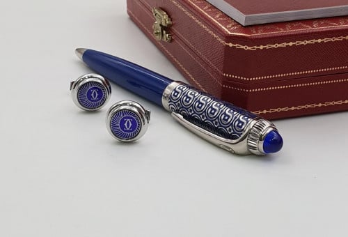 قلم وكبك ماركة كارتير بشكل مميز