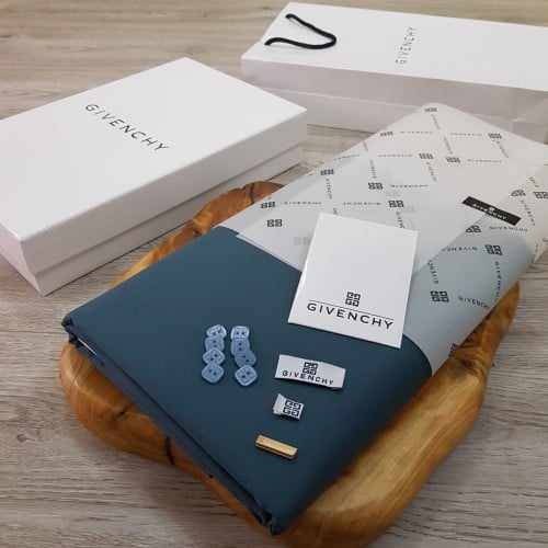 قماش شتوي من ماركة جفنشي