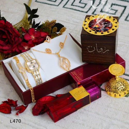 طقم هديه نسائي بالاسم وحسب الطلب