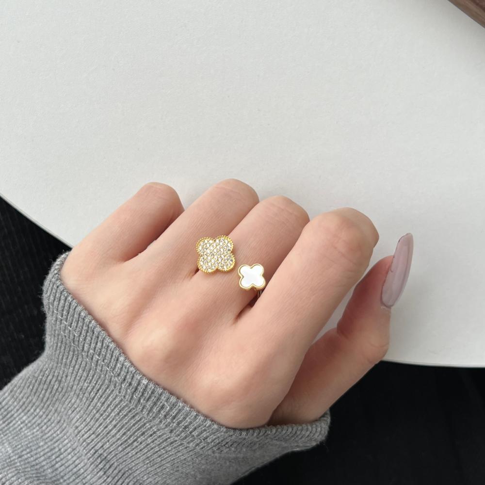 خاتم آنيق باللون / الذهبي(R435)