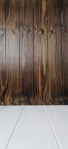 ارضية خشبية قديمة وجهين غامق وفاتح