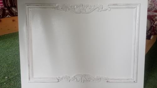 طلب الفنانة