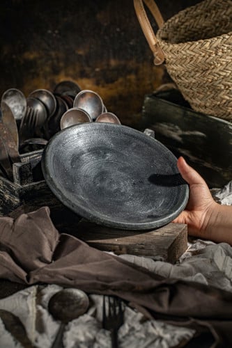 طبق تراثي اسود