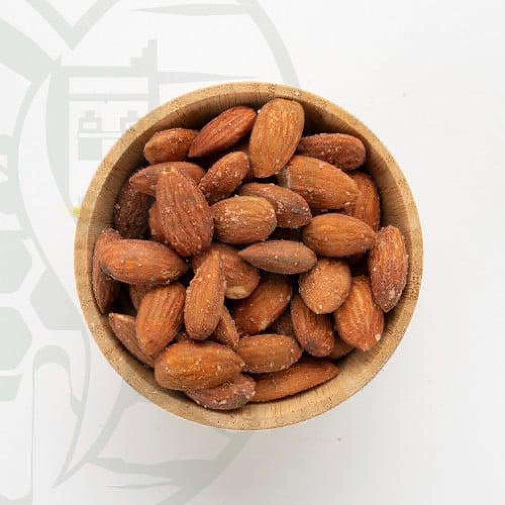 لوز حبة كبير مالح