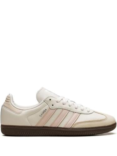 Adidas samba الوردي