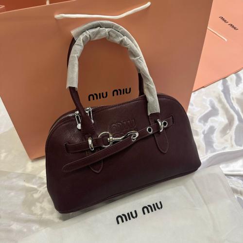 شنطه miu miu