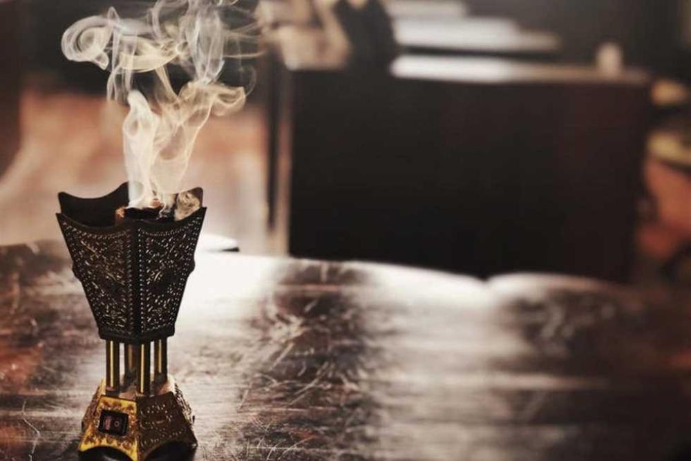 كيف تميز العود الأصلي عن التقليد؟