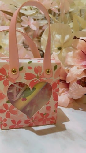 توزيعات بينك فلاور ميني هاند كريم ٨ حبات