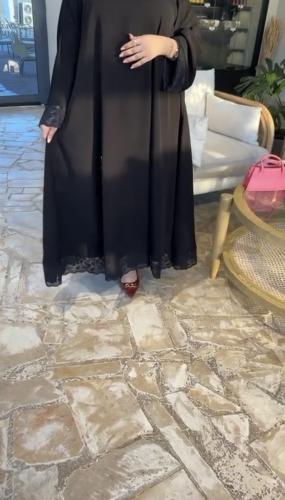 عبايه باكمام والاسفل دانتيل