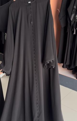 عبايه بكلفه اسود