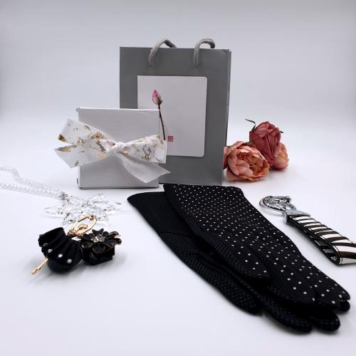 هدية ملائم الرمادية