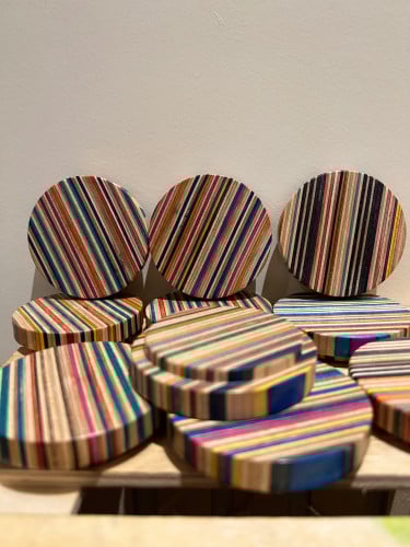 غطاء لمطاحن المونوليث من خشب السكيت بورد  Monolith Lid