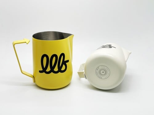 بتشر داش اورو الفائز بجائزة آرت اللاتيه 2022 لون اصفر Dash ARROW JUG