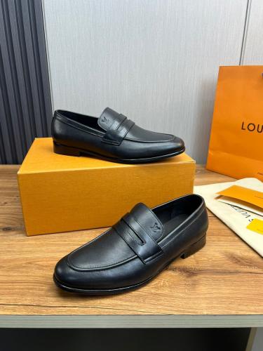 حذاء LV
