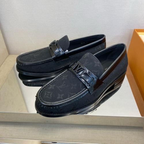 حذاء Lv