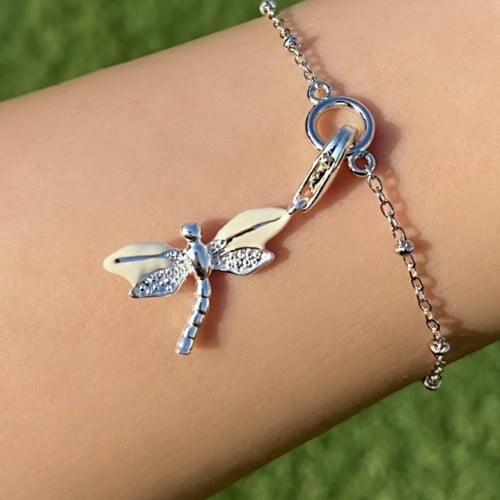 تعليقة يعسوقة بيضاء