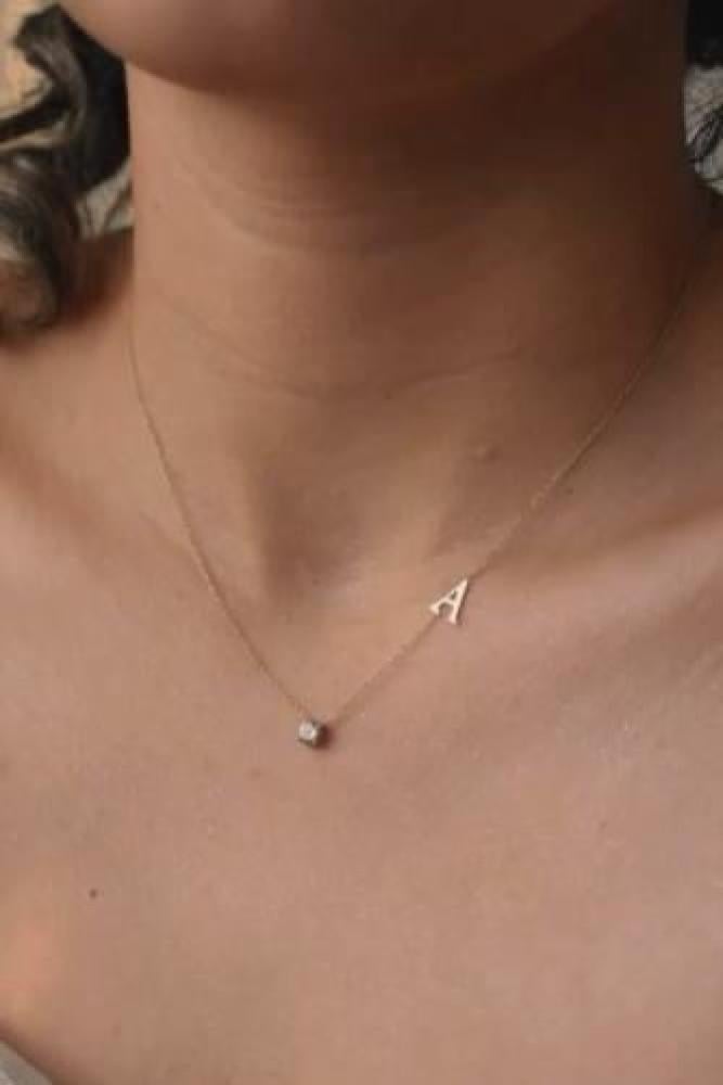 قلاده انيقه بحرفك