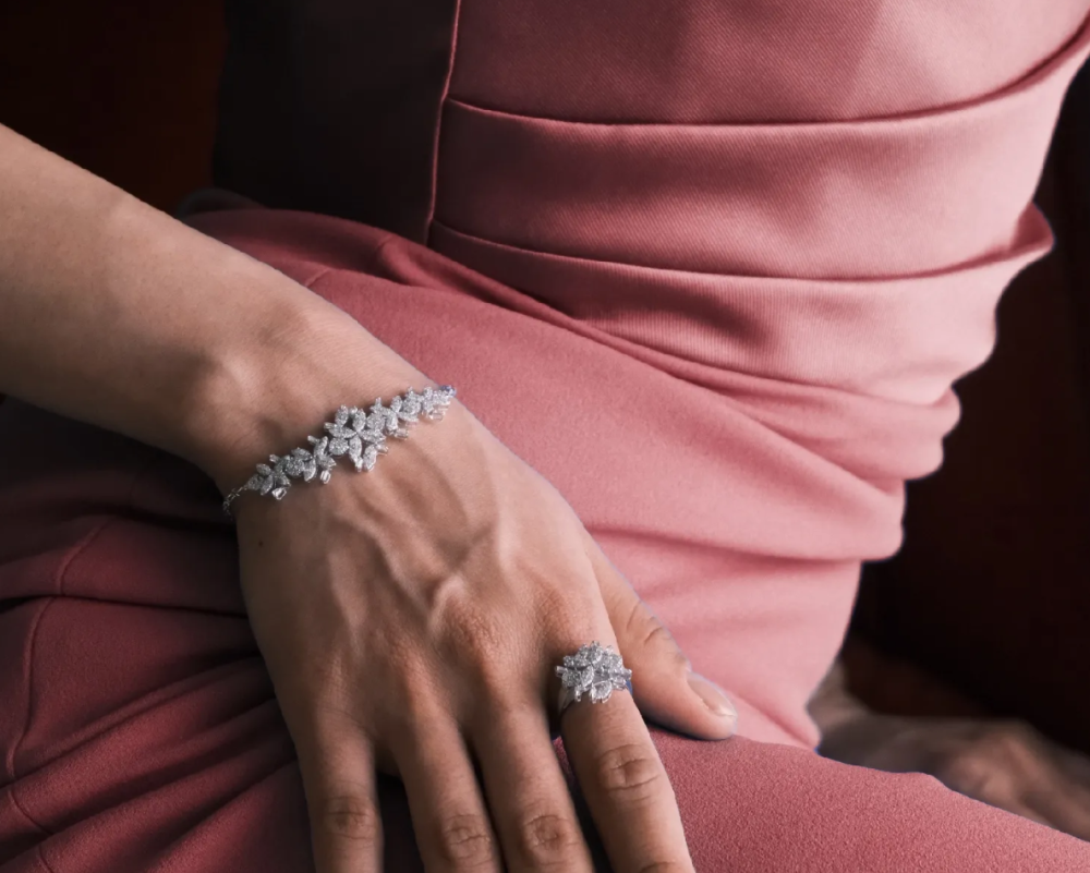 قصر نعومي للذهب والألماس