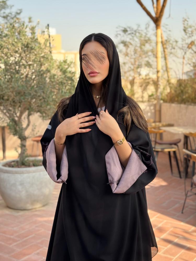 عباية D55- اسود مع موف