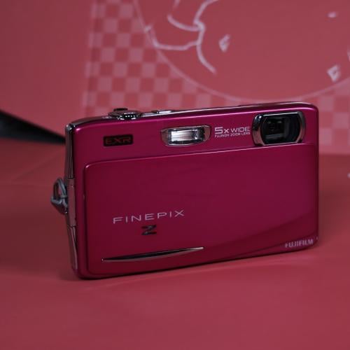 كاميرا ديجيتال فوجي Fuji finepix z950