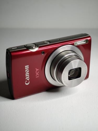 كاميرا ديجيتال كانون Canon ixy 200
