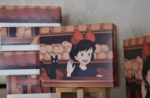 ‏ kiki's delivery service box