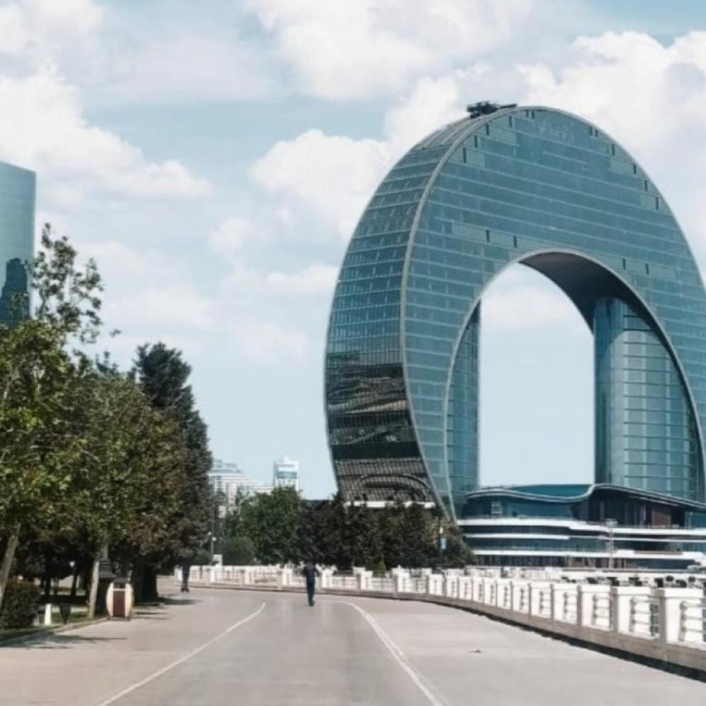 اكتشف أذربيجان: رحلة ساحرة بين المدن والطبيعة مع هابي سياحة