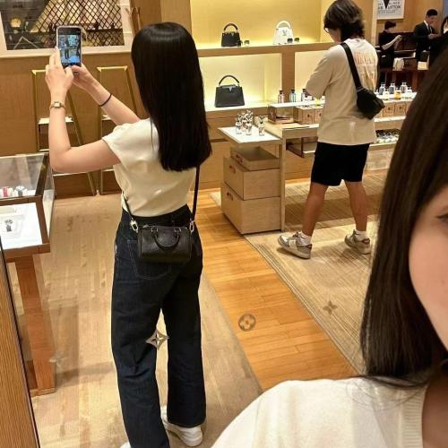 نانو سبيدي لويس فيتون