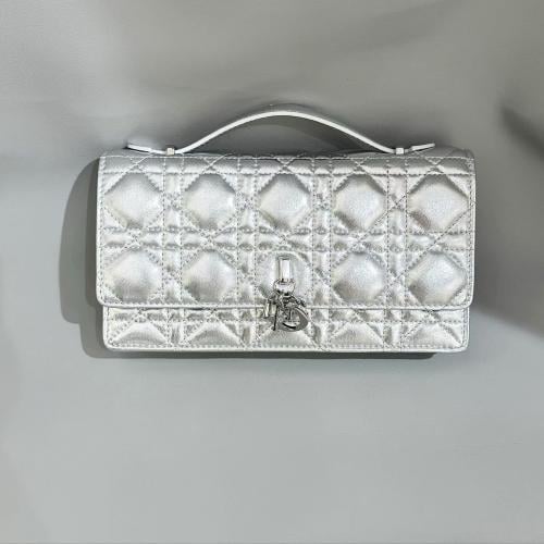 D-JOY BAG ديور