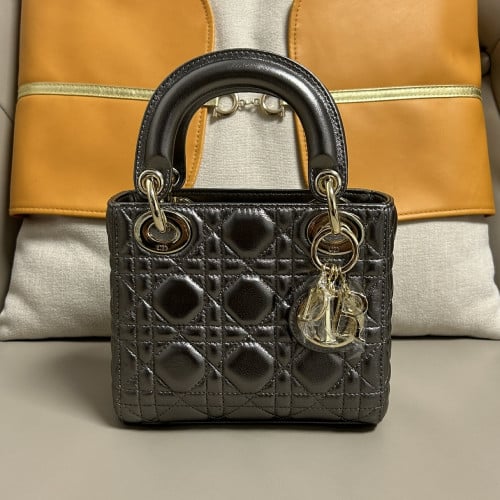 ليدي ديور ميني