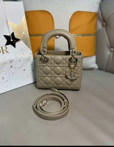 ليدي ديور ميني