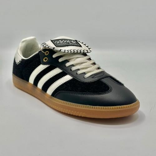 Samba Pony Tonal Wales Bonner Core Black