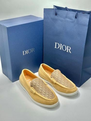DIOR