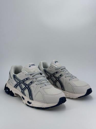 كاجوال ASICS