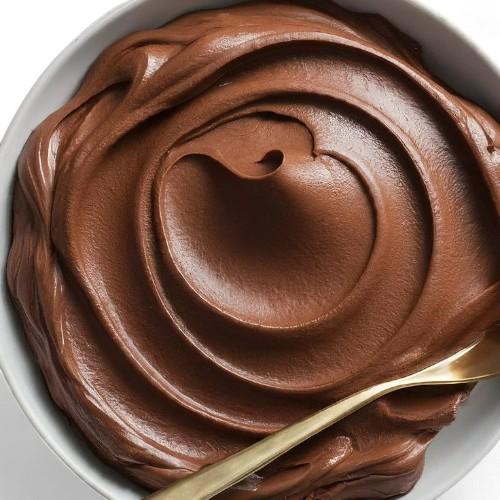 كريمة شوكلاتة بلبندق اماراتي