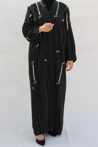 عبايه لون زيتي