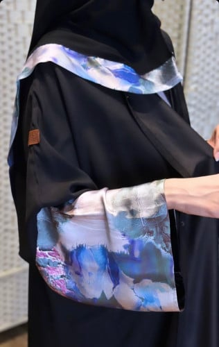 عباية نص بشت