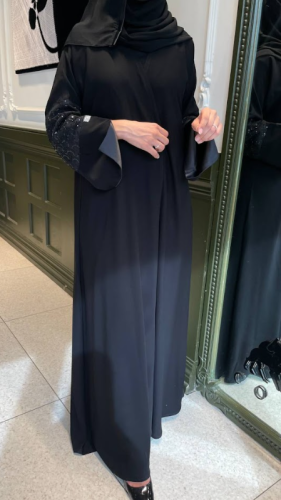 عباية تطريز اسود