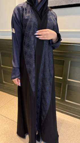 عبايات تطريز خفيف