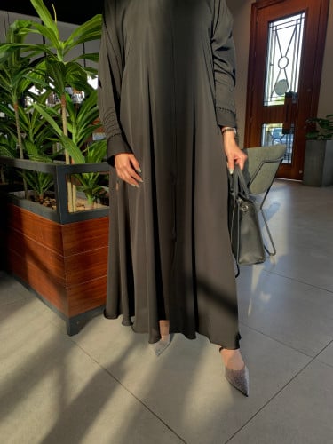 عباية سوداء كلوش