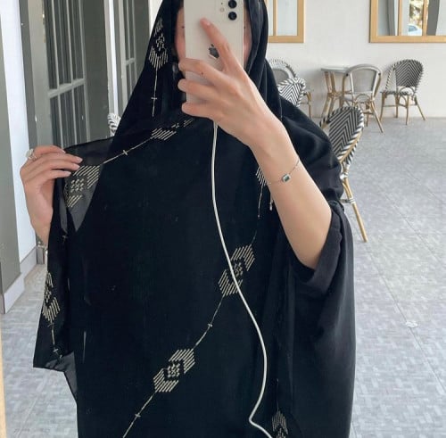 طرحة تطريز رسمية باكثر من تطريزة
