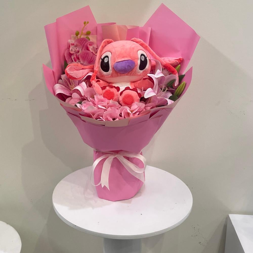 بوكيه ستيتش بينك مع ورود صناعيه