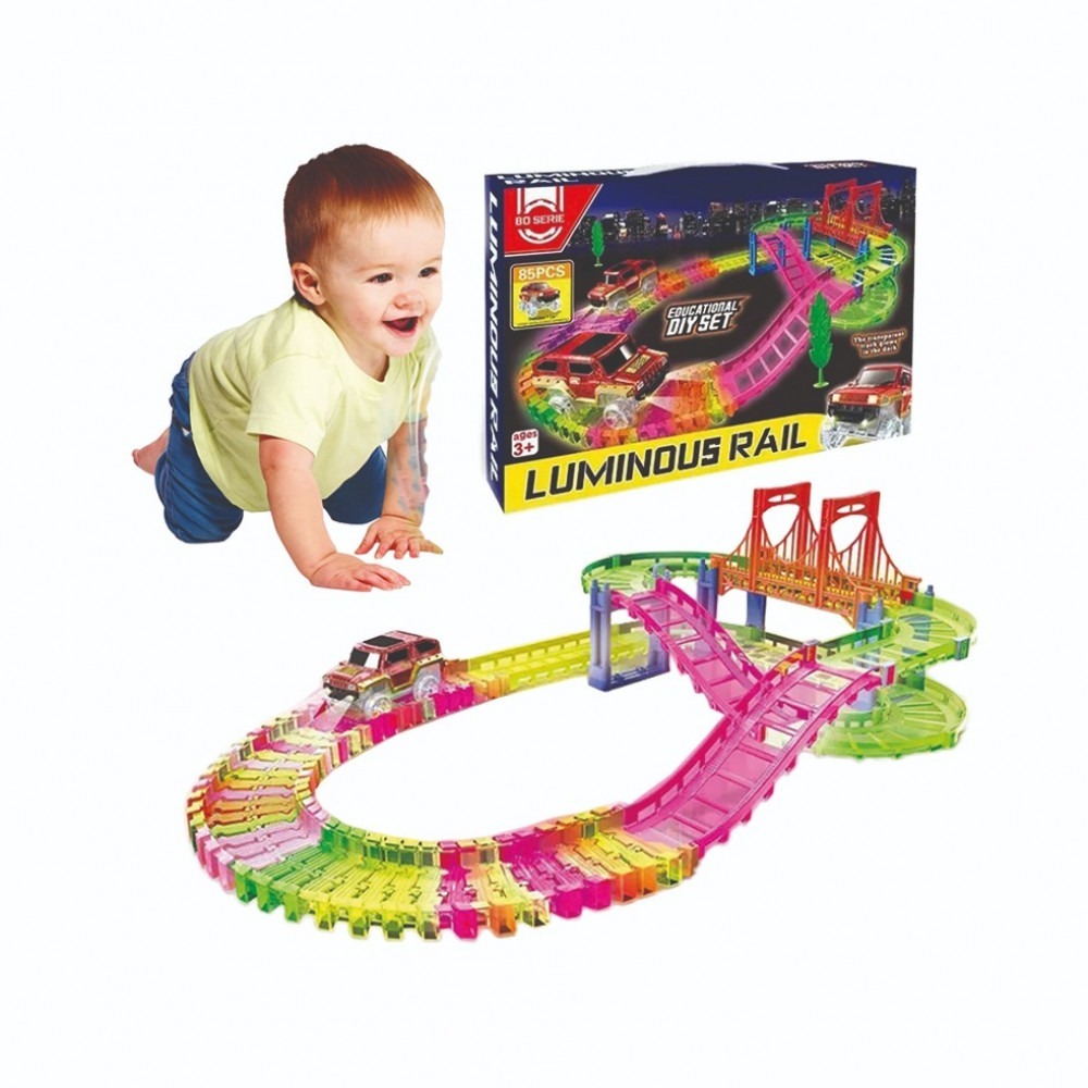 مسار سيارات مضيء