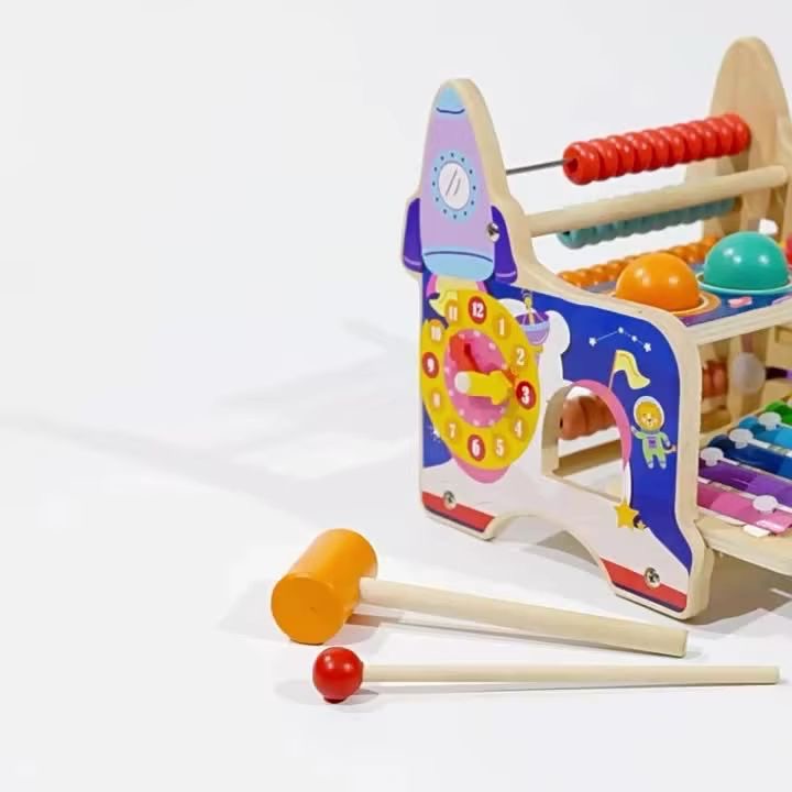 طاولة نشاط خشبية