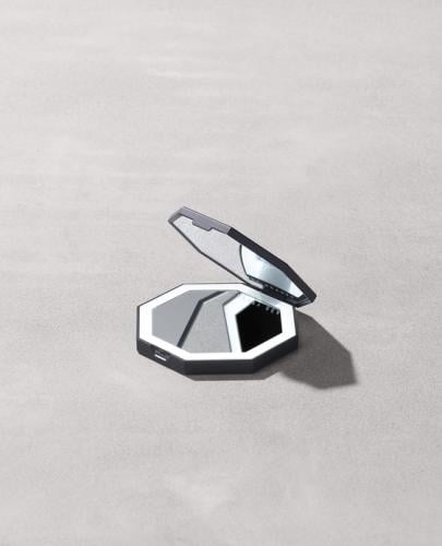 Fenty beauty LED COMPACT MIRROR